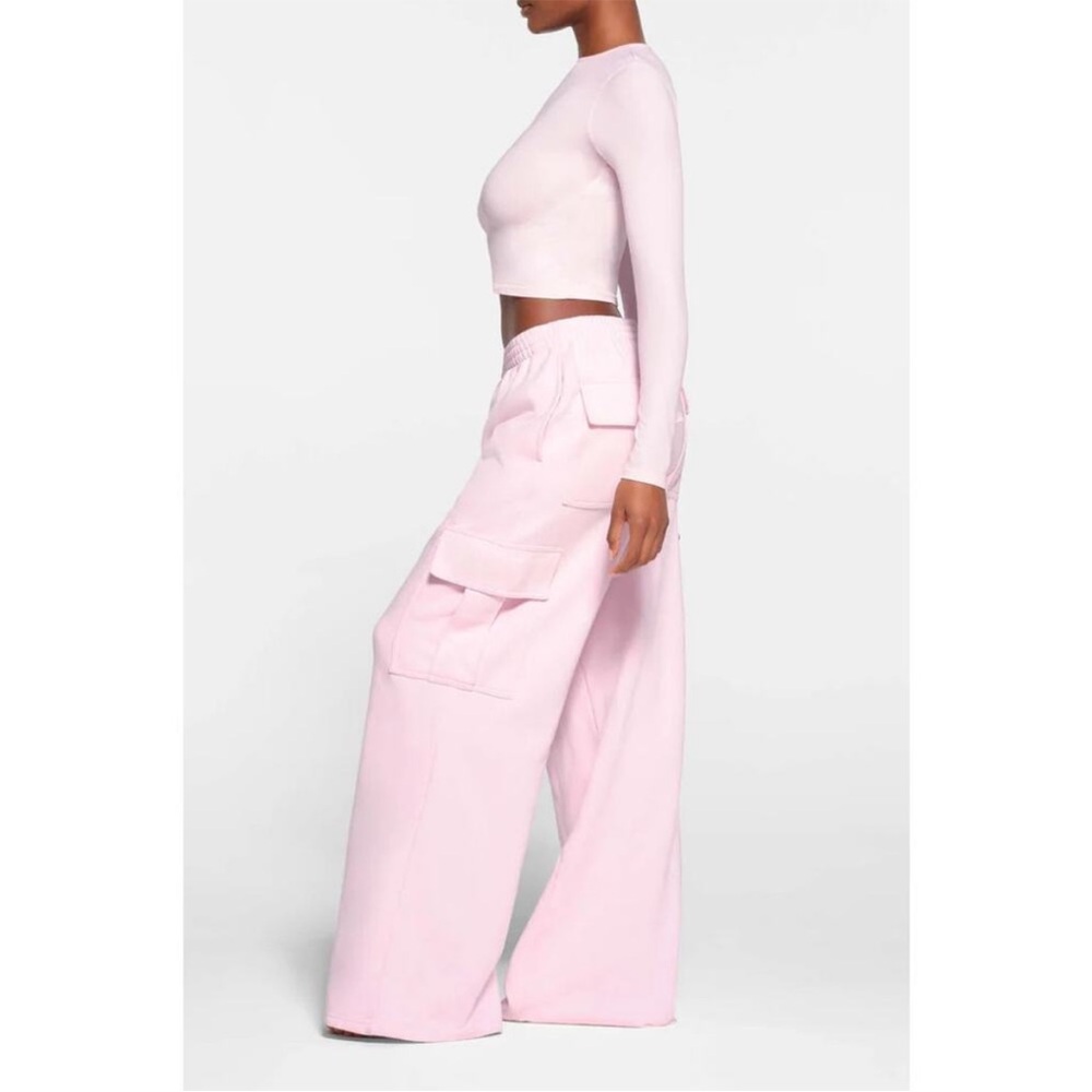 Skims cherry blossom oversized cargo sweatpants brand new with tags